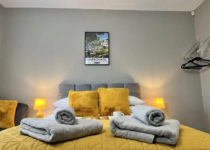 Luxurious Harrogate Penthouse With Free Parking