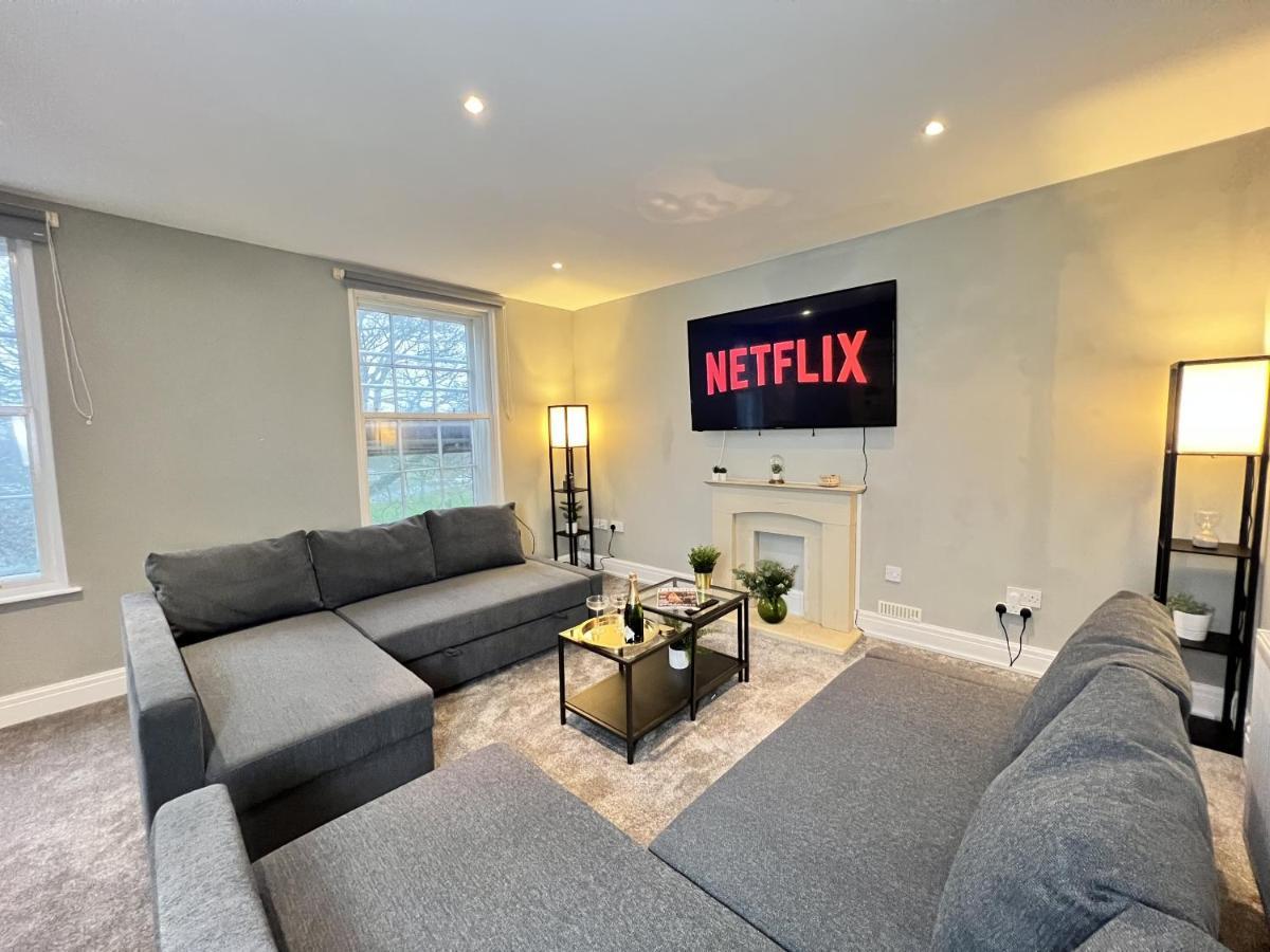 Luxurious Penthouse With Free Parking Appartamento Harrogate