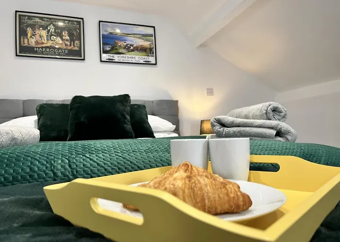 Luxurious Harrogate Penthouse With Free Parking