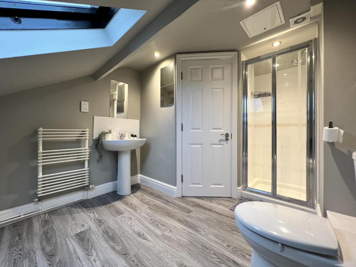 Luxurious Penthouse With Free Parking *