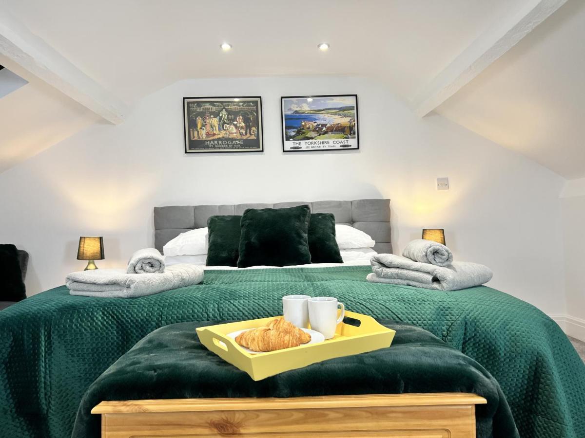 Luxurious Penthouse With Free Parking Apartment